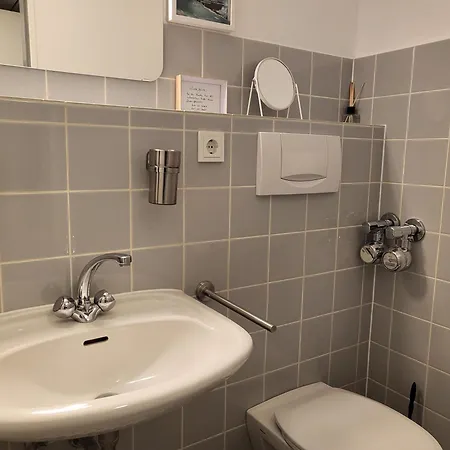 50 Im Haus Anna